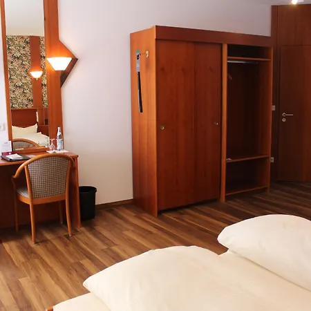 & Landgasthof Forsthof Ξενοδοχείο 3*