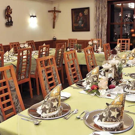 & Landgasthof Forsthof 카스틀