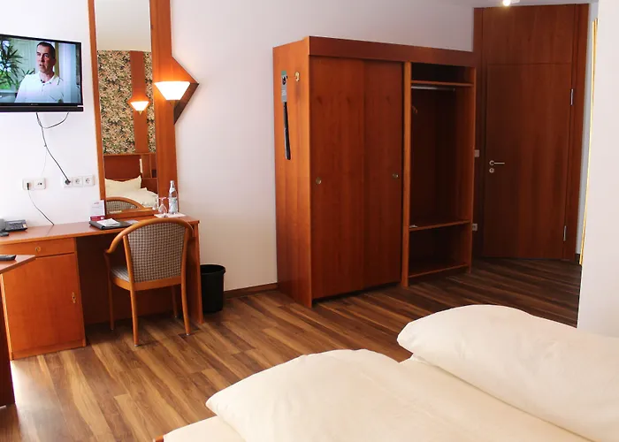 Hotel & Landgasthof Forsthof فندق 3*